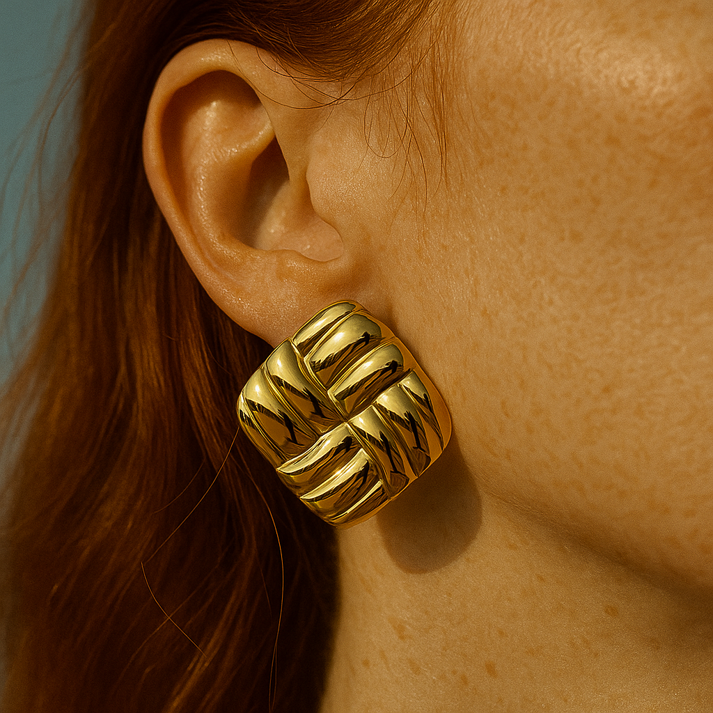The "Matelassé" Quilted Square Earrings