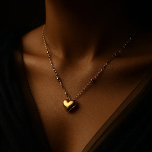 The "Amour" Voluminous Heart Necklace
